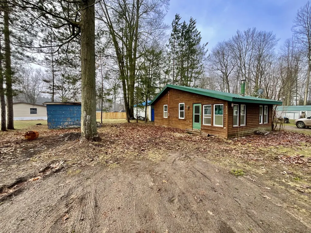 6384 Charleen Ln