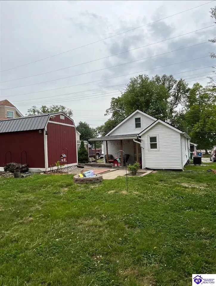 208 Chandler St