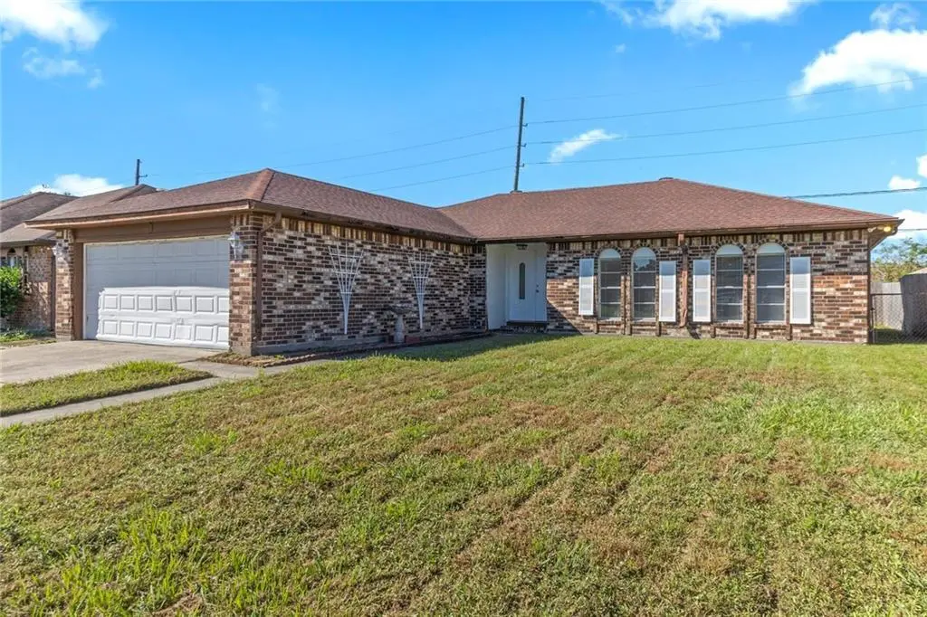 2440 W Sunnymeade Dr