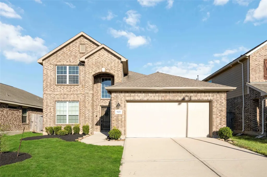 9431 Summer River Dr