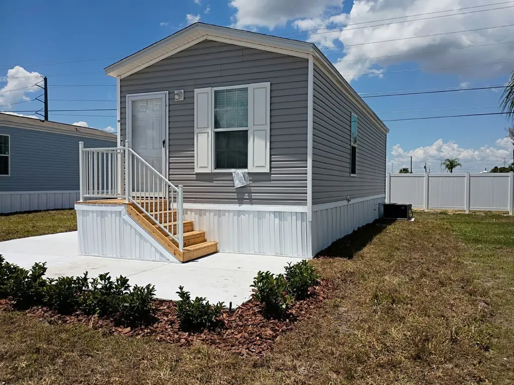 30 North Lakeside Plan