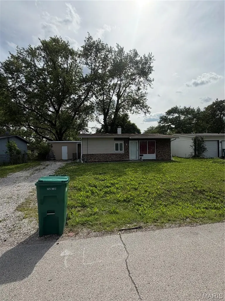 1116 Saint Helena Dr