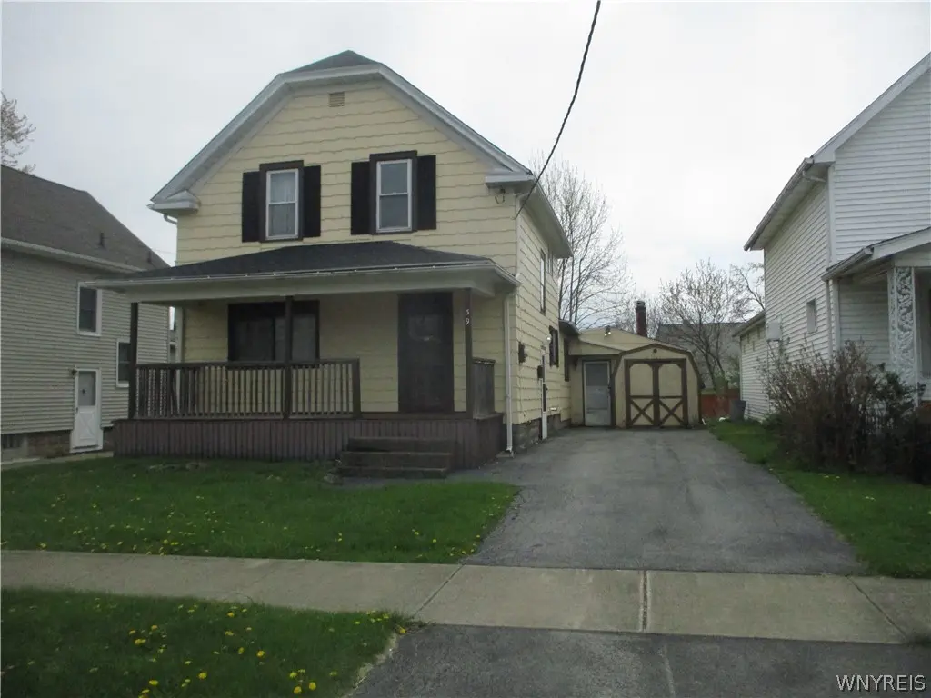 39 James St
