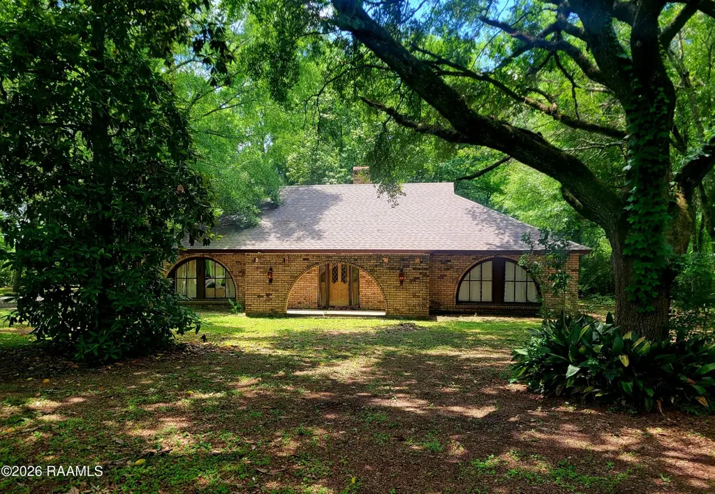 102 Tarpon St