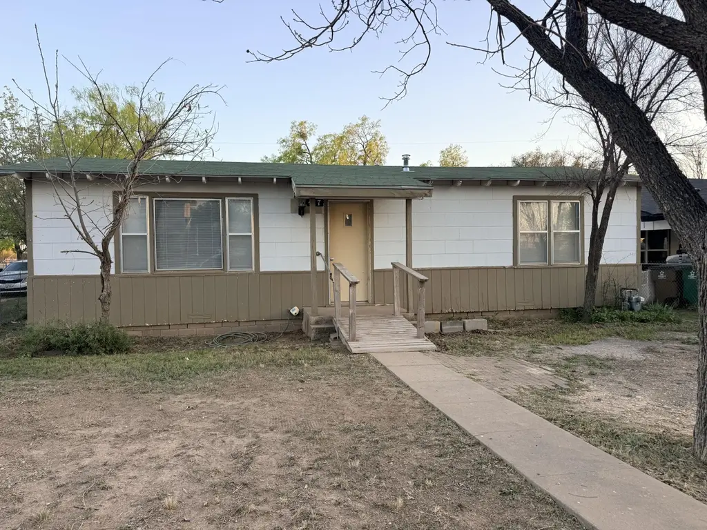 417 W Ave V