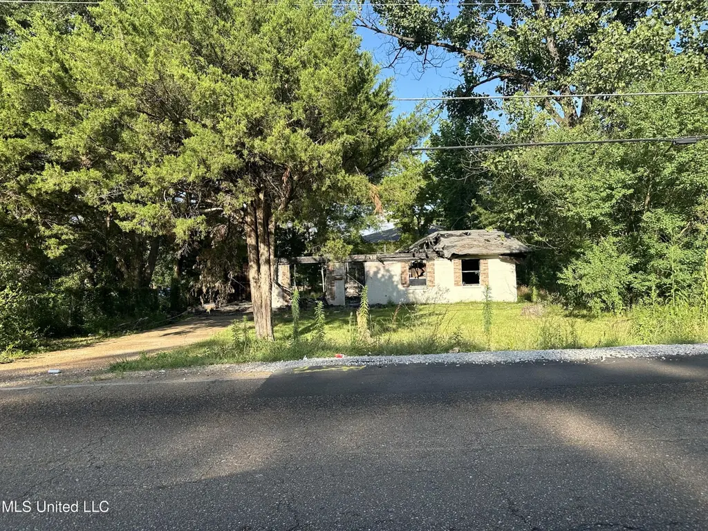 308 N Flag Chapel Rd