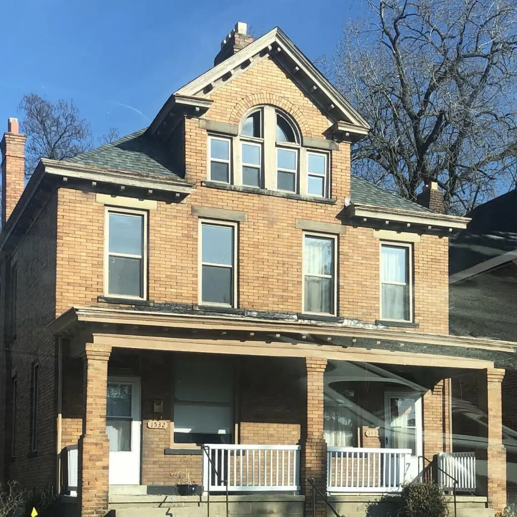 1532 Clifton Ave