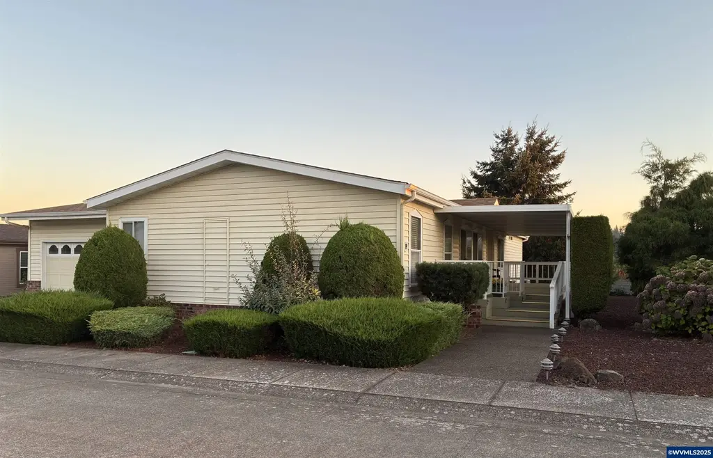 2120 Robins Ln SE #19