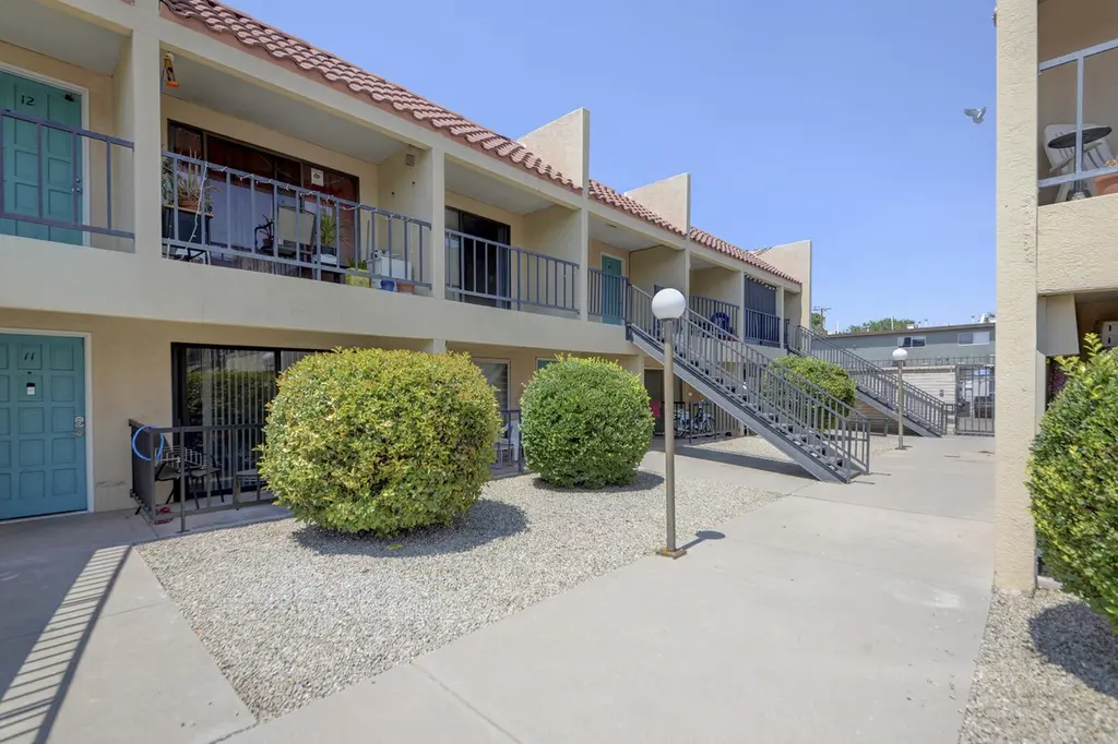 1025 Valencia Dr SE Apt 10