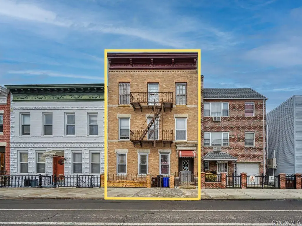 31-72 44th St