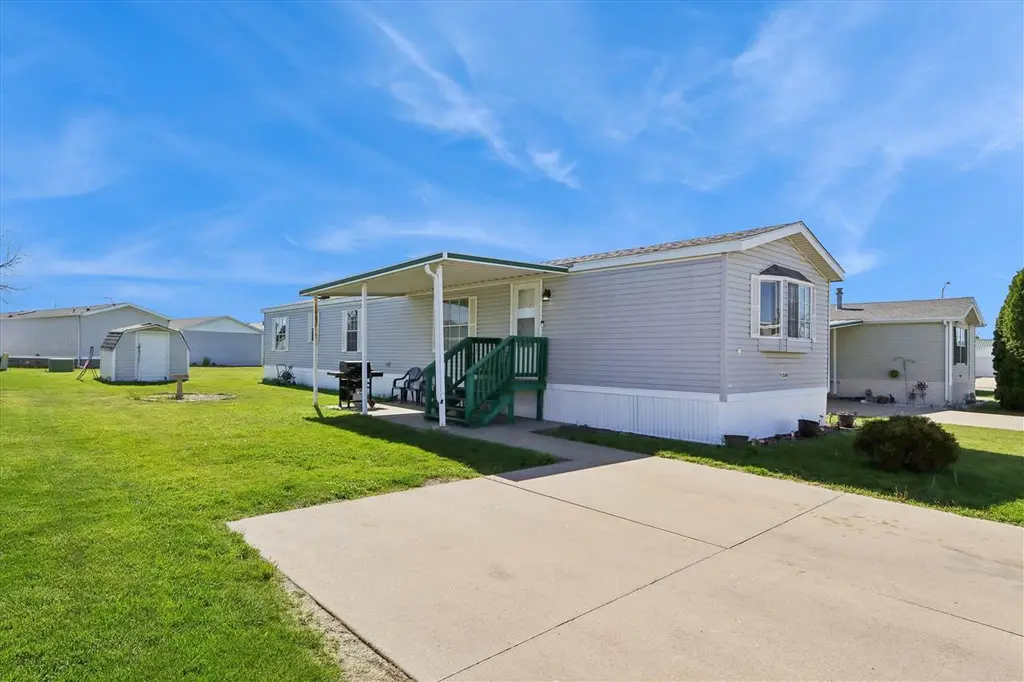 1249 Huron Dr