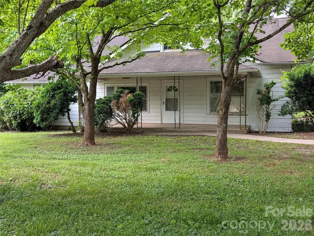 1517 E NC 10 Hwy