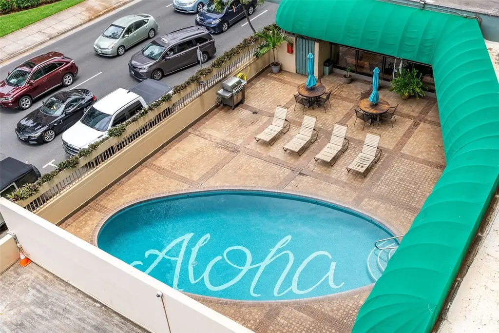 1909 Ala Wai Blvd #302