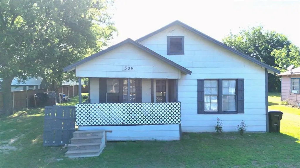 504 Edward St