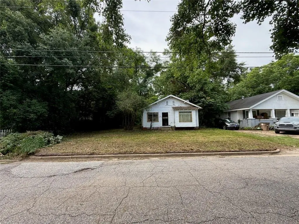 2801 Haas Ave