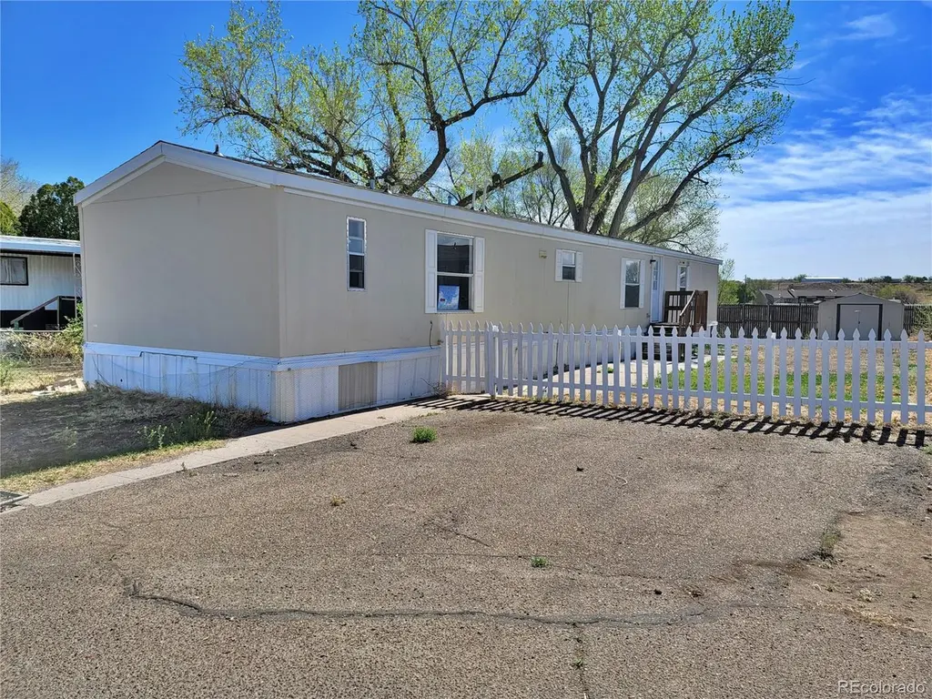 1211 Reed Ln