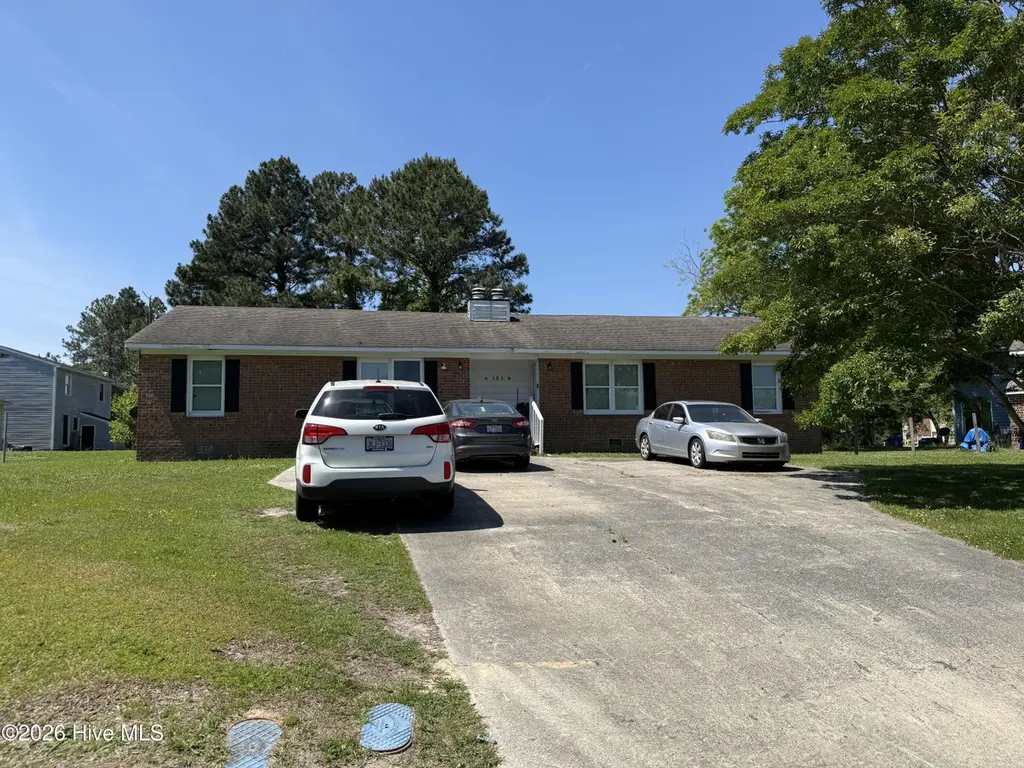 103 Mosby Cir Unit A/B