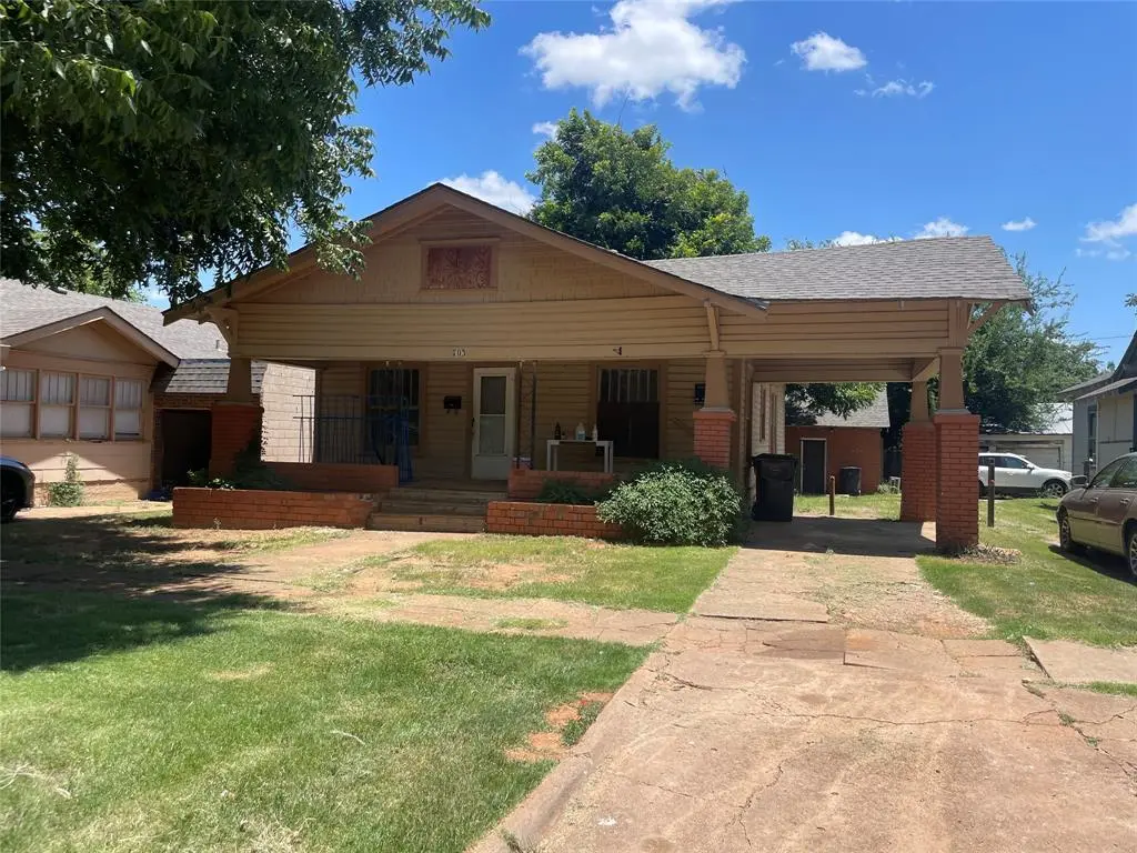 703 Baylor St