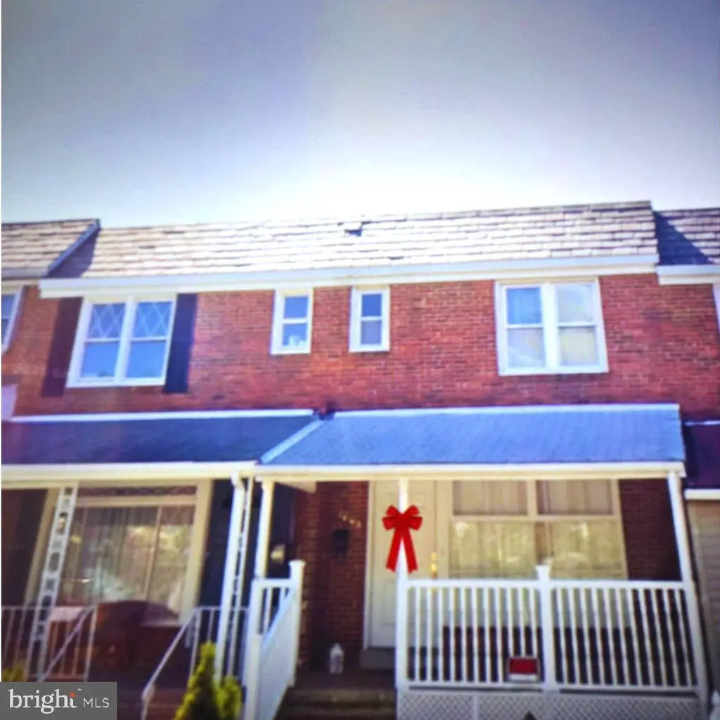 1004 Iris Ave
