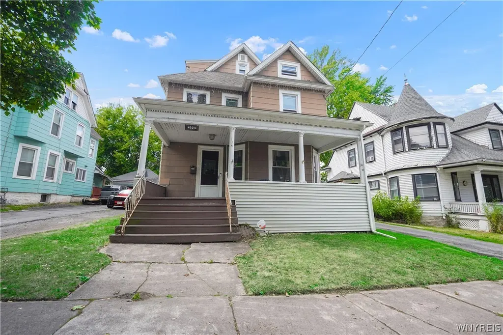 104 Cottage St