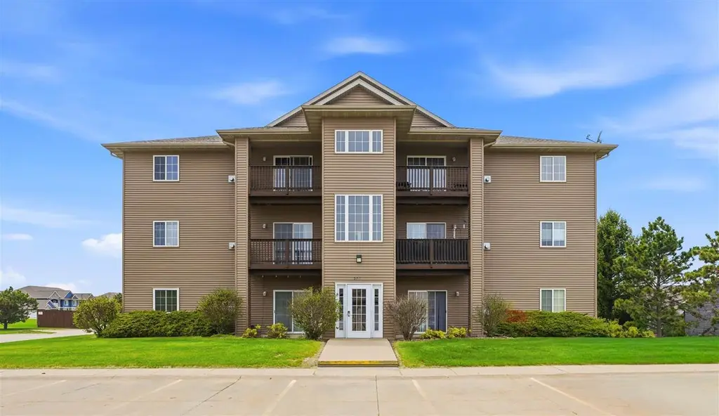 505 Penn Ct #12