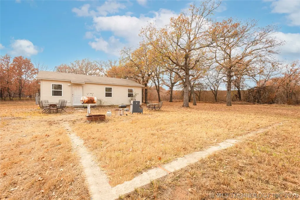 248 Pebble Ln