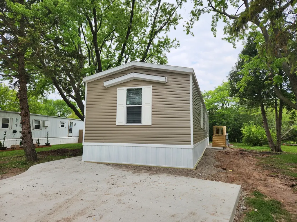 9 Cardinal Ct