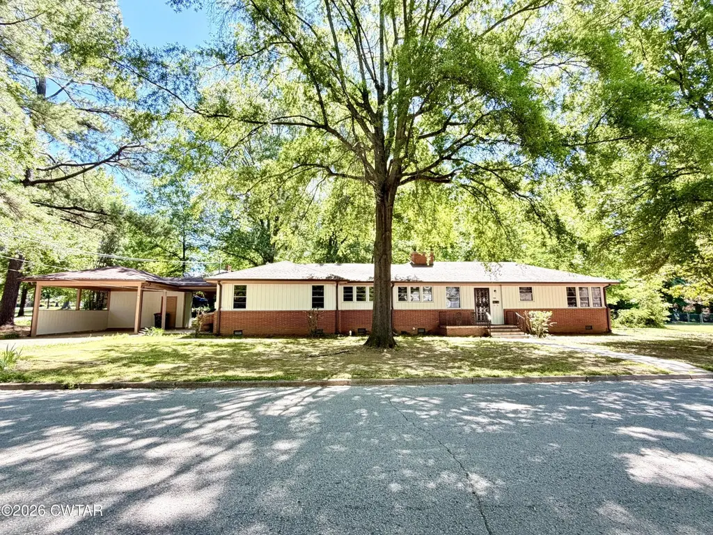 150 Woodland Dr