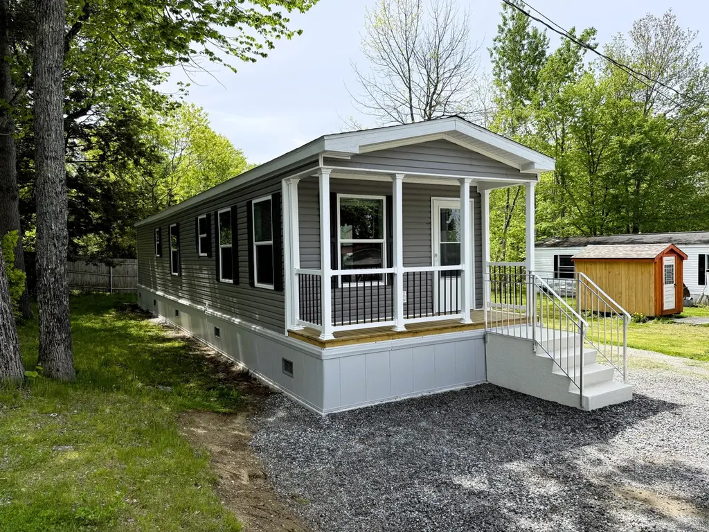970 Gardiner Rd #3