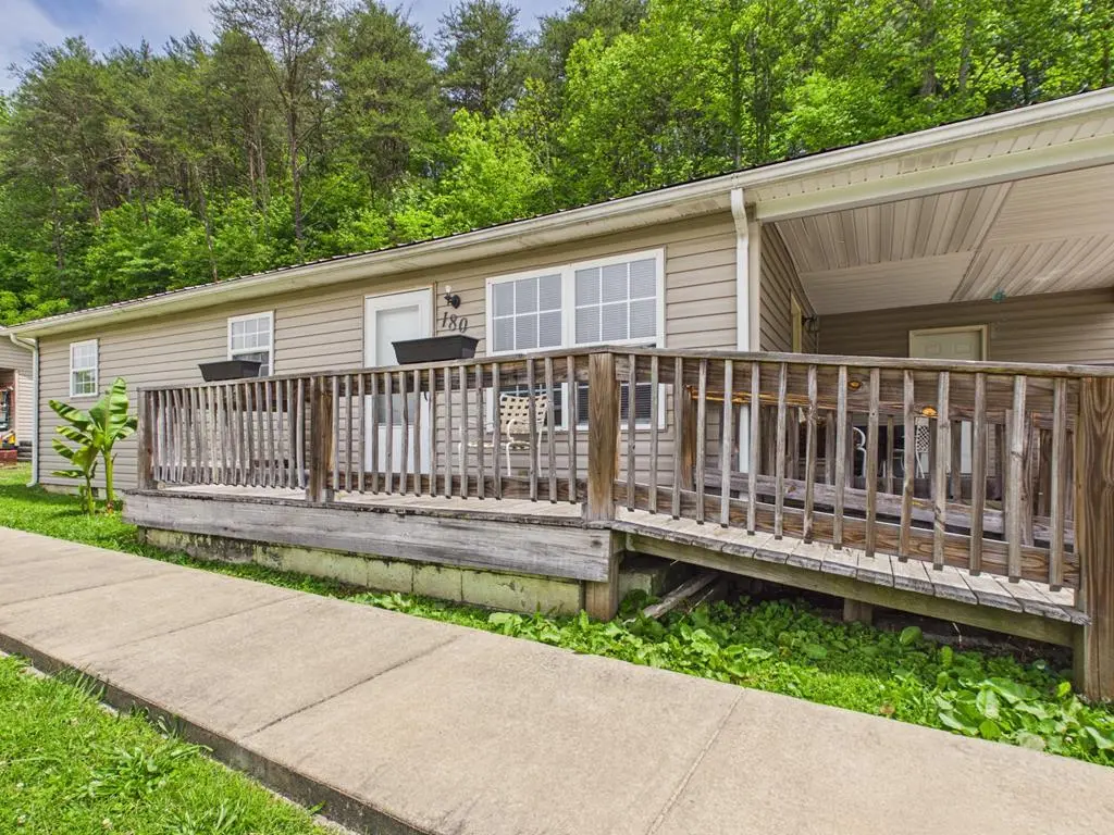 181 Buskirk Dr