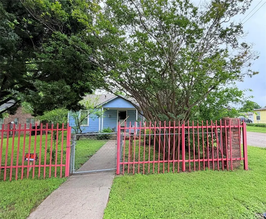 2724 Flint Ave