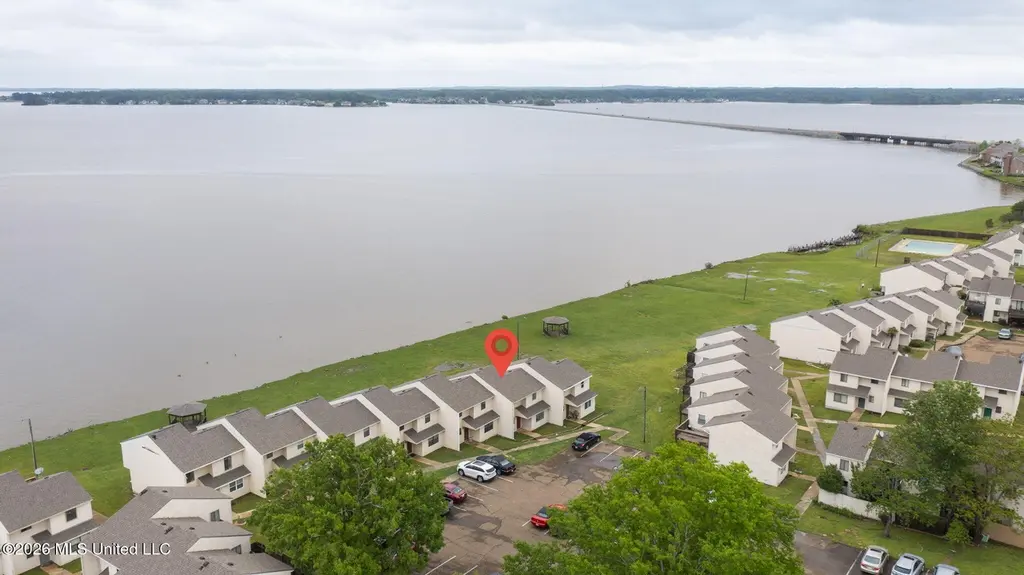 1056 Windrose Dr