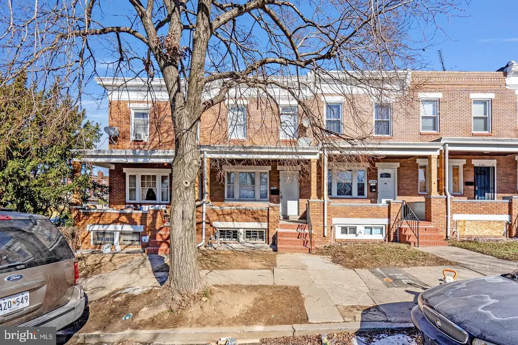 3302 Chesterfield Ave