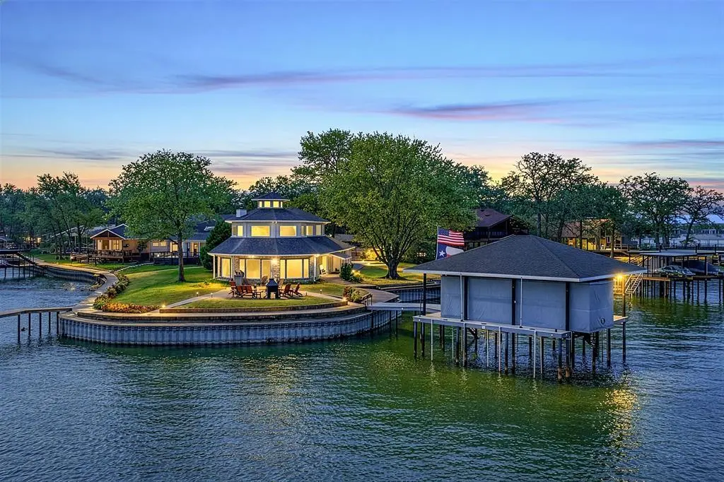 258 Lakeview Dr