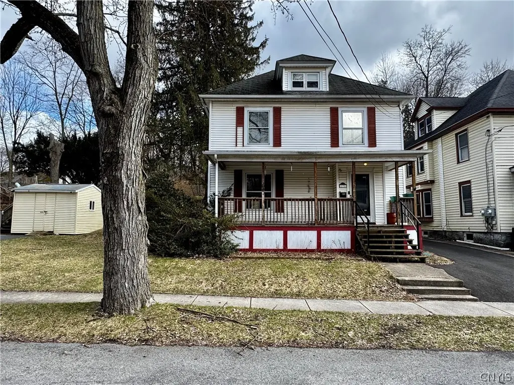 130 Woodlawn Ave