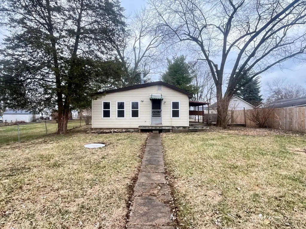 1950 Williams St