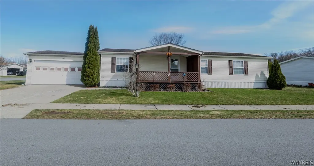 100 Golden Pond Est Blvd
