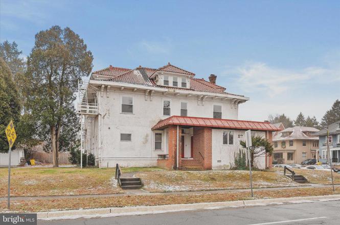 12 Parkside Ave