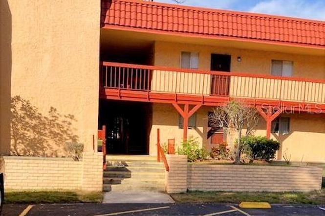 2804 N Powers Dr #27