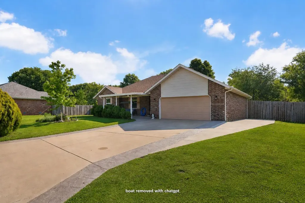 606 Ryleigh Cir