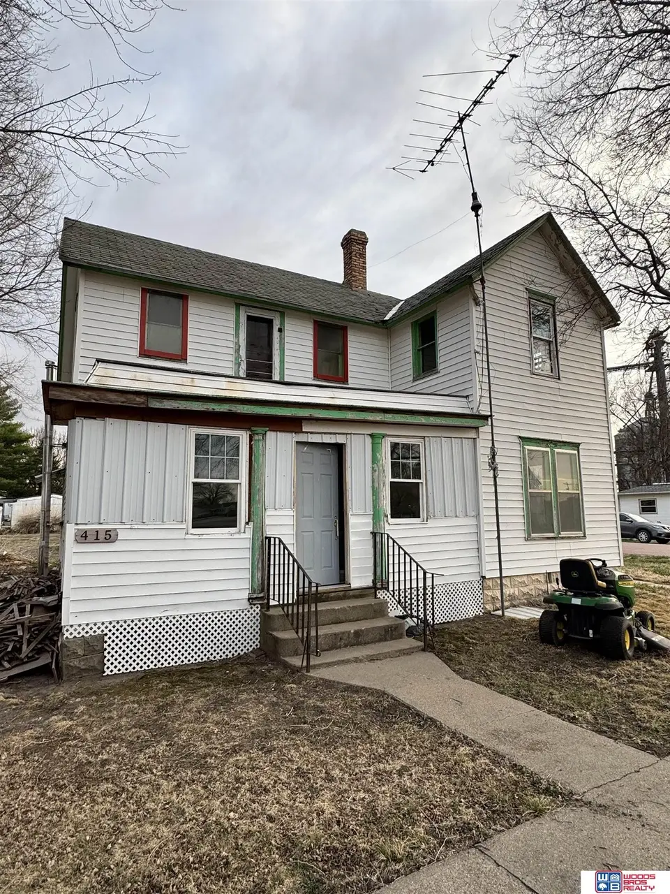 415 W Cedar St