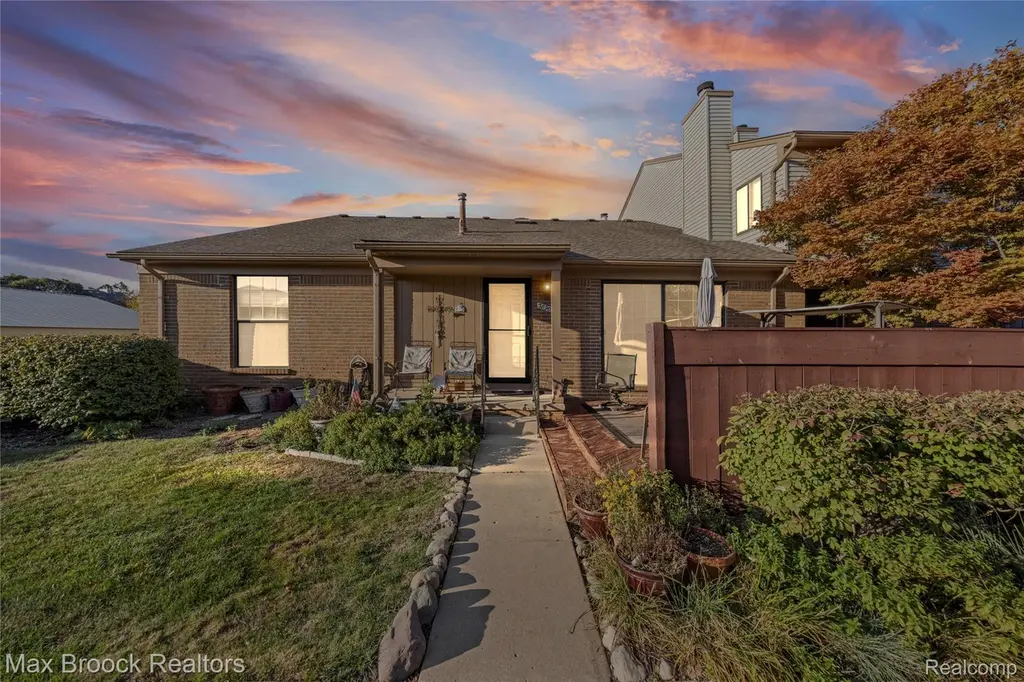 38903 Country Cir