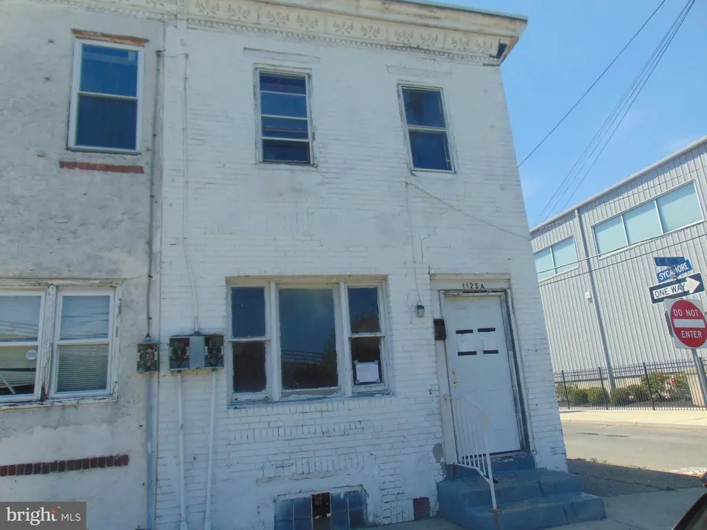 1125 S 8th St
