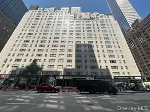 100 West 57th St Unit 2G