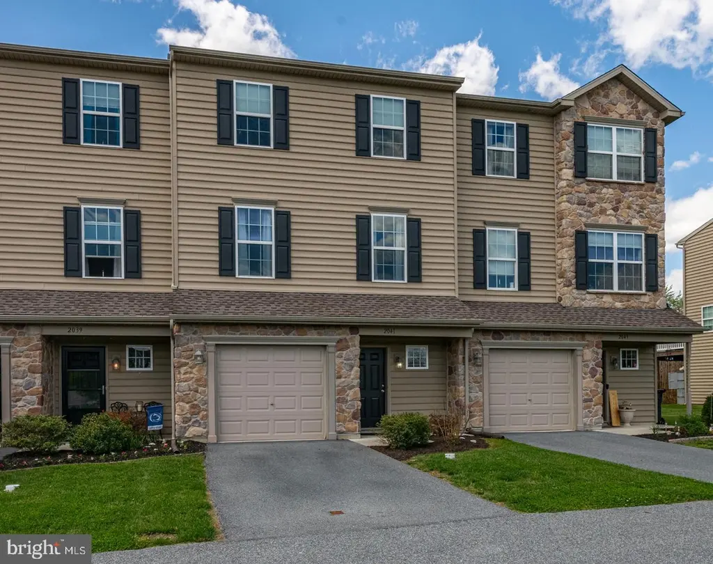 2041 Crown Mill Dr