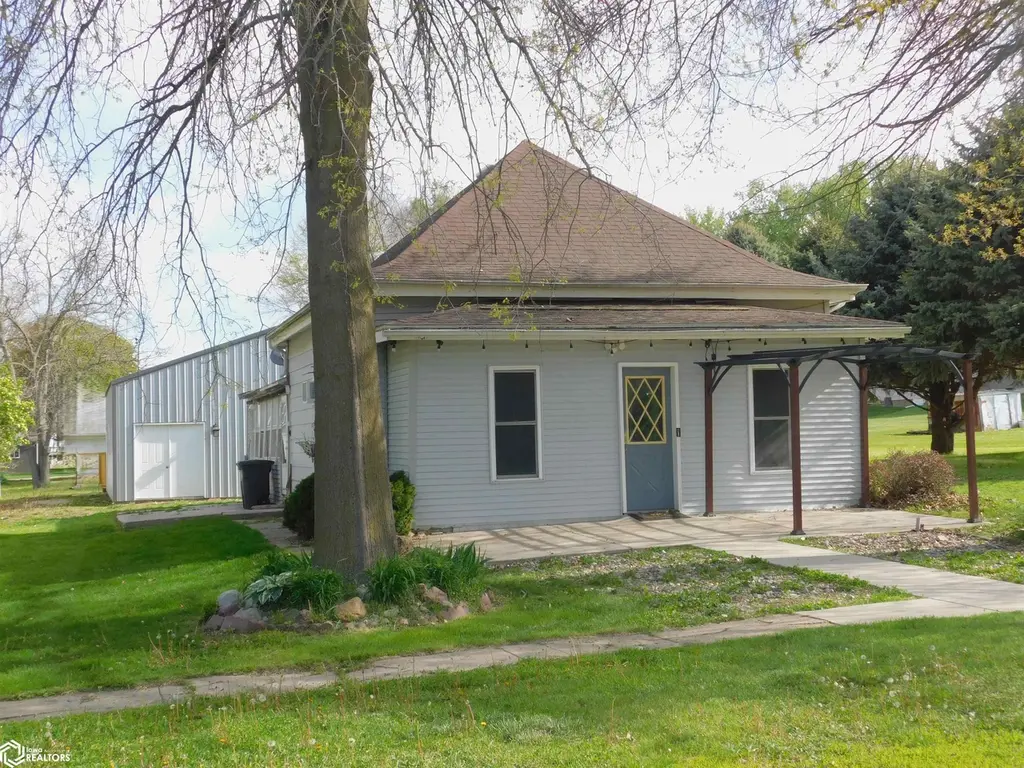 363 6th Ave