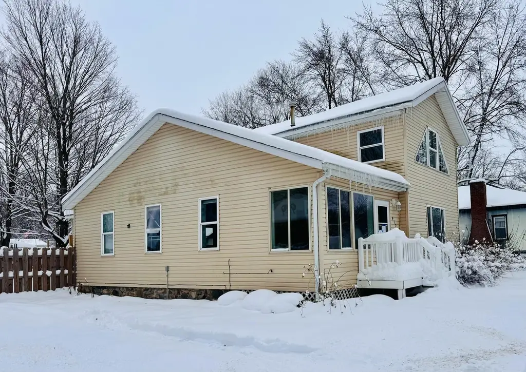415 S Main St