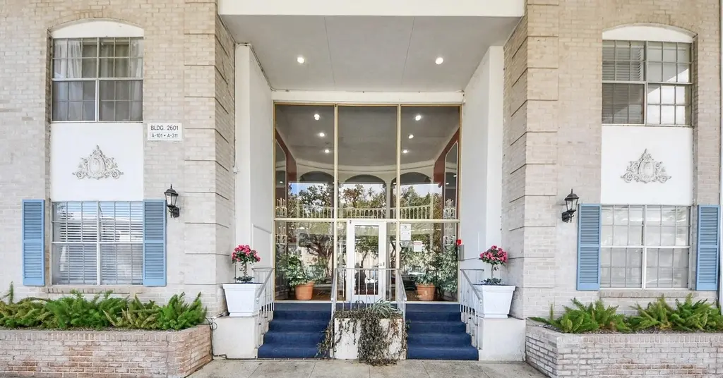 2601 Bellefontaine St Unit B219