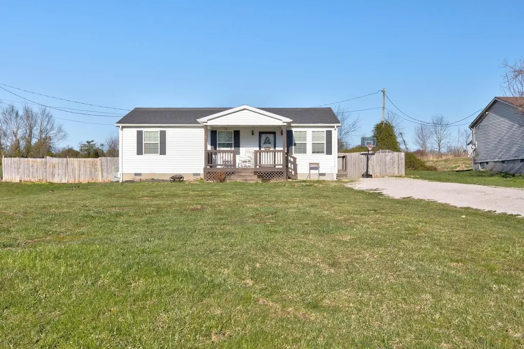 109 Parish Rd