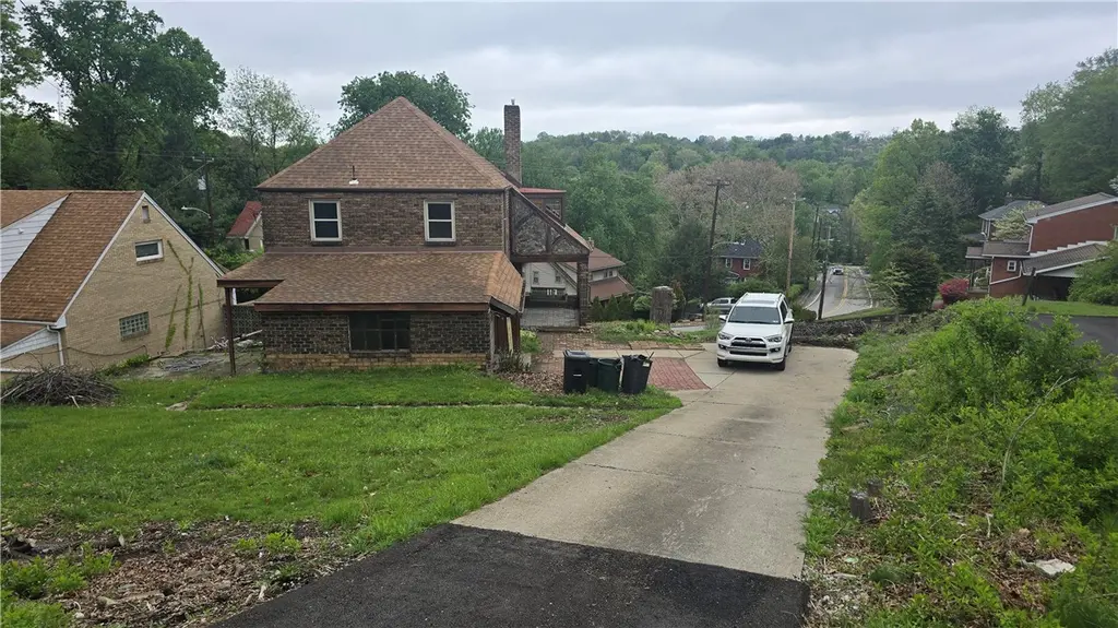 114 Braddock Rd